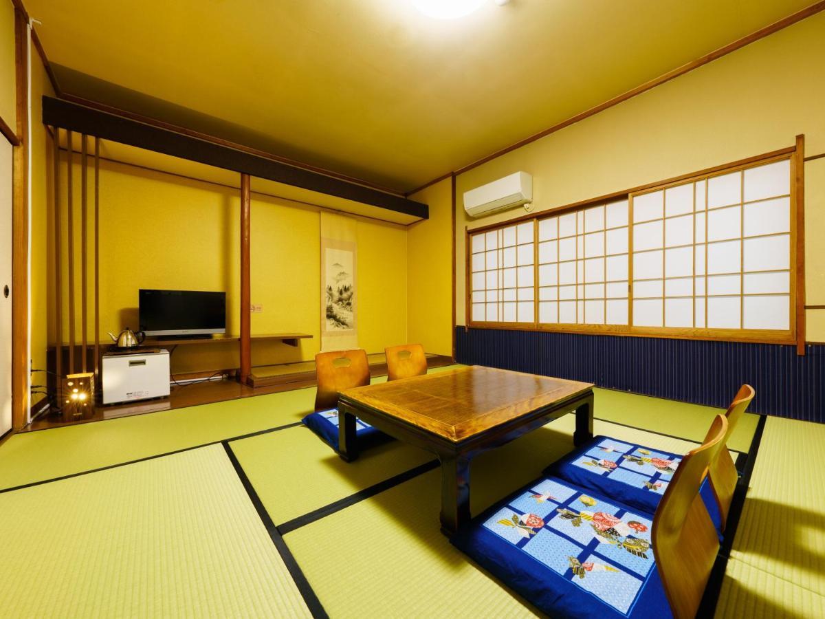 Готель Ureshino Onsen Kotobukiya Екстер'єр фото